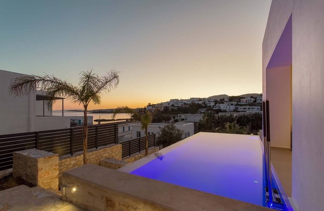 Elegant Paros Villa | Villa Oceania | 4 Bedrooms | Private Pool with Saltwater.