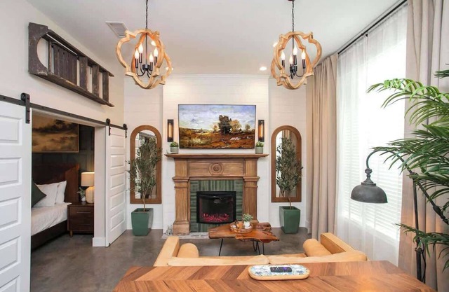 Elegant Retreat in The Nations, Nashville