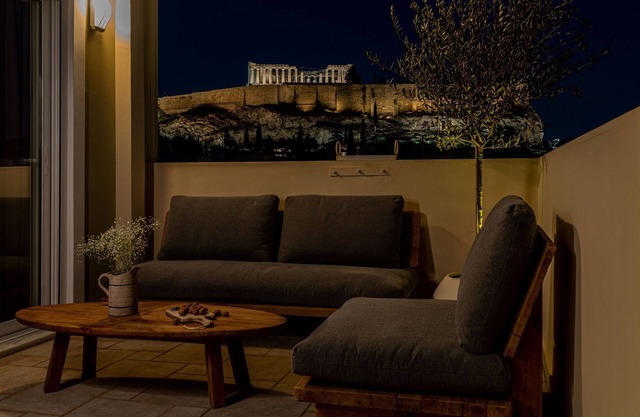 Elegant Skyline Penthouse Acropolis View 3BR|2BA