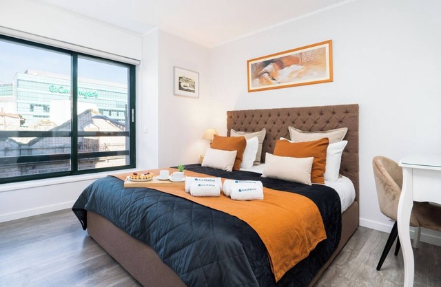 Elegant Spacious Flat w/Balcony | Ace Location