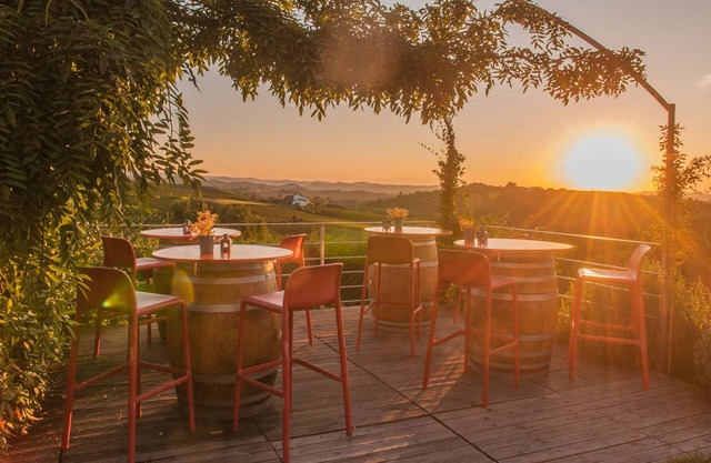ELEGANT VILLA WITH SPECTACULAR VIEW ON THE UNESCO VINEYARDS