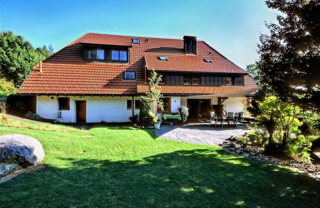 Elegante Ferienwohnung mit Außenpool Schwarzwald