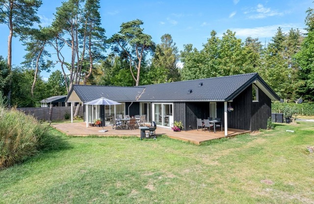"Elin" - 200m from the sea by Interhome