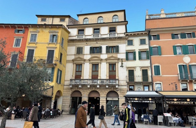 Elite Arena - Verona Journeys