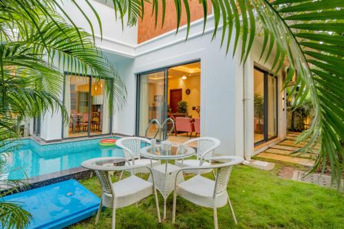 ELIVAAS 4 BHK with Pvt Pool & Jacuzzi bathtub - Laguna Pulse