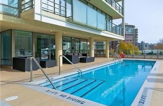 Empress Shores - your stylish home away from home in downtown Victoria by Victoria Prime!