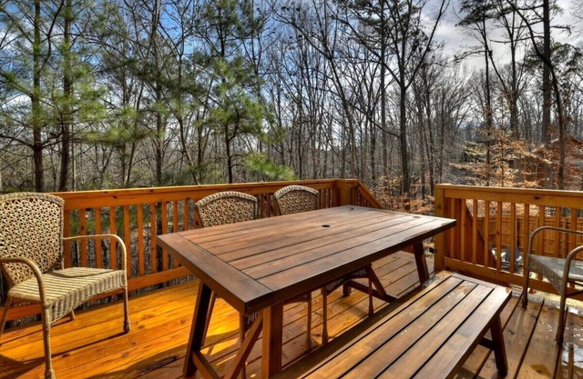 Empress Tree Lodge - HotTub/Sauna/FirePit/Sleeps10