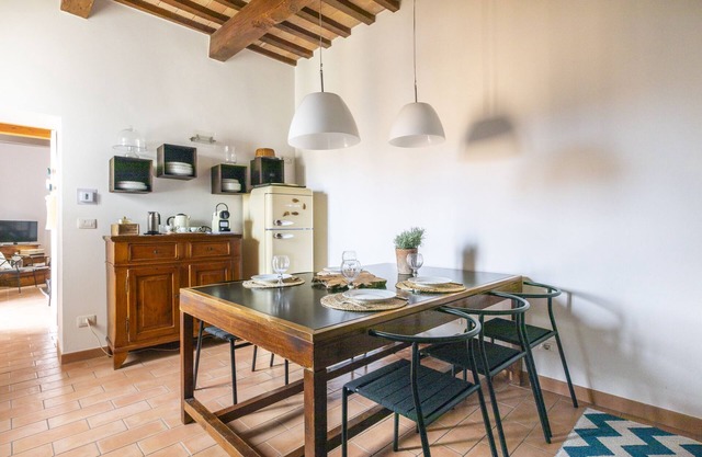 EMPTYFULL HOUSE BLUE MAREMMA