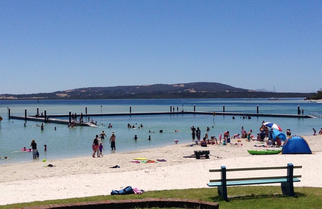 Emu Point Beach Cottages: Cockleshell Cottage-pet friendly accommodation