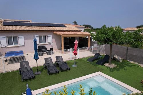 En Ardèche, maison de vacances l'Odyssée climatisée avec sa piscine privée et chauffée