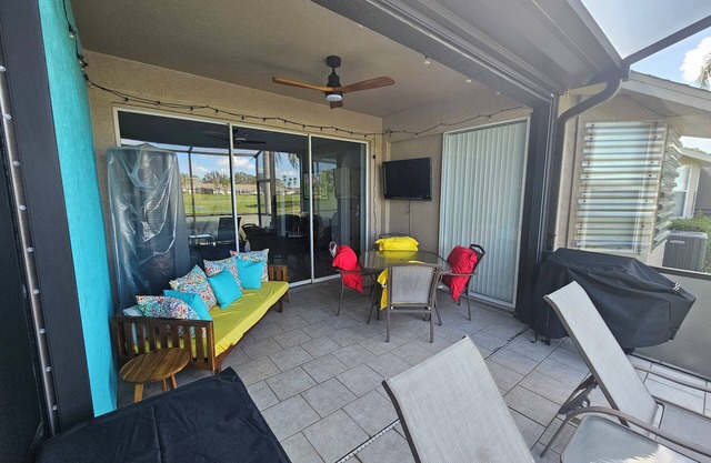 Enchanting 3-Bedroom Townhome in Sarasota Perfect for Your Florida Getaway!