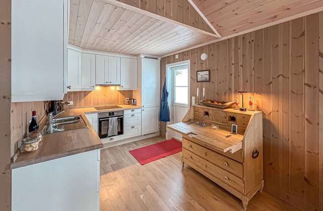 Enjoy a great holiday in this fantastic holiday apartment with sweeping views of the countryside.