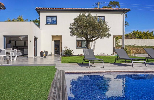 Enjoy a pleasant vacation in this luxurious vacation home with pool.