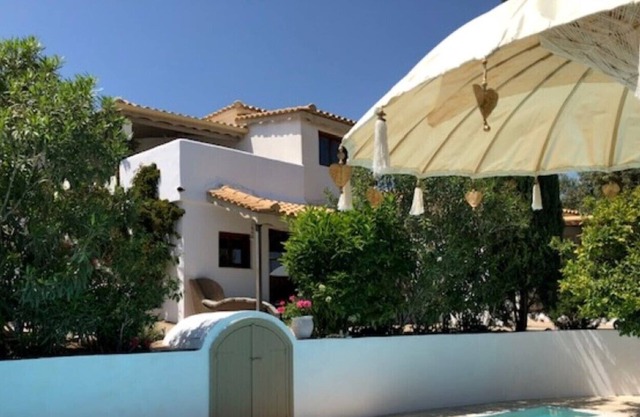 Enjoy at Villa Zizani in apartment Verde with swimming pool in the Peloponnese