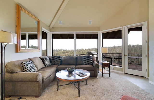Enjoy Deschutes River Views from Beautiful 2-Bedroom Mt. Bachelor Village Condo
