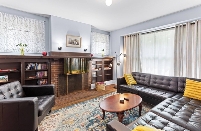 Enjoy quiet luxury near downtown
