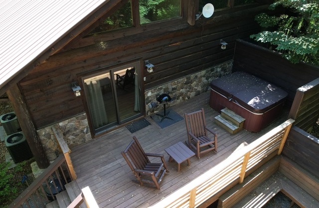 Enjoy the entire Treehouse Property for you and 7 others!