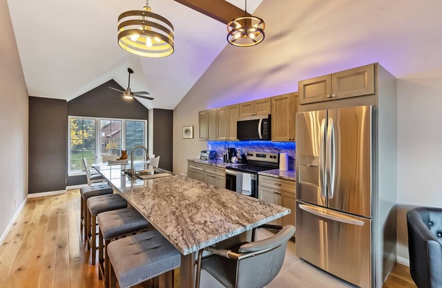 Enjoy this recently remodeled, pet friendly townhouse in Edwards, CO