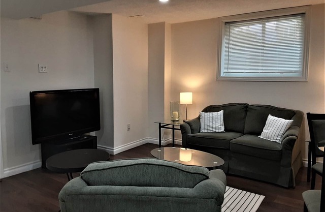 Entire 2 Bedroom Basement with Kitchen & Laundry