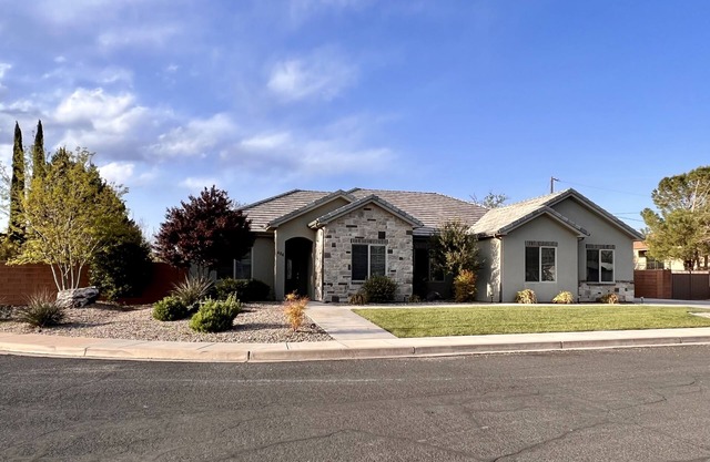 Entire Home with TESLA Charger & RV Parking