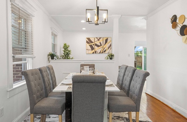 Entire Spacious 5-bedroom house near DC!