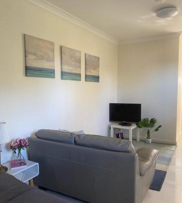 Entire Studio Guesthouse in East Lindfield
