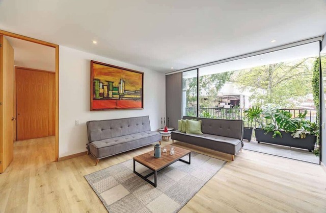 |EP| Spectacular Provenza Apt W/Balcony, AC