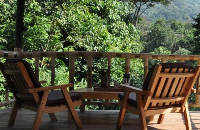 Equator Snow Geo Lodge