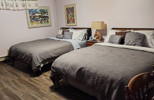 EQUESTRIAN ROOM Individual Rental