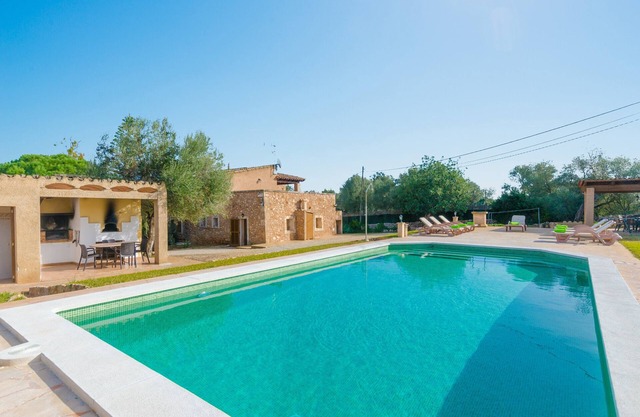 ES FIGUERAL - Villa with private pool in Campos. Free WiFi
