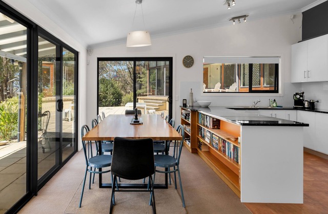 ESCAPE TO BICHENO - Large home, share with friends, close to bush, beach, golf