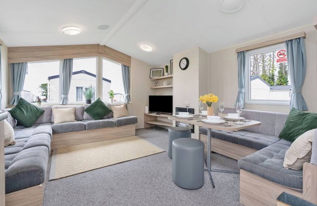 Escape to this cozy retreat perfect for families or groups, 55 Aberlady (Van Type - Bronze)