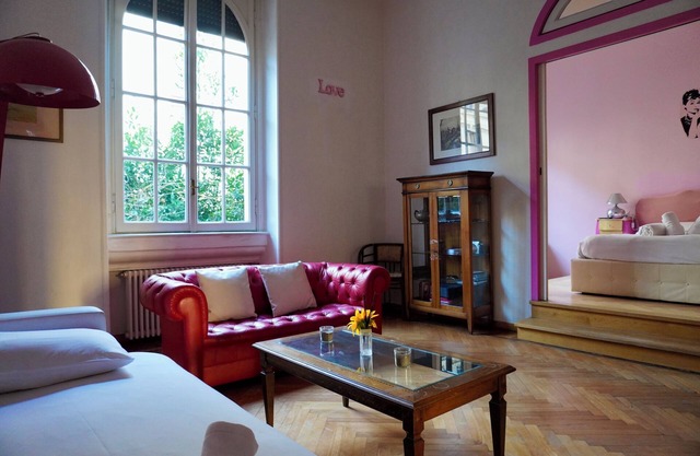 Eschilo in Rosa: Charme e Design