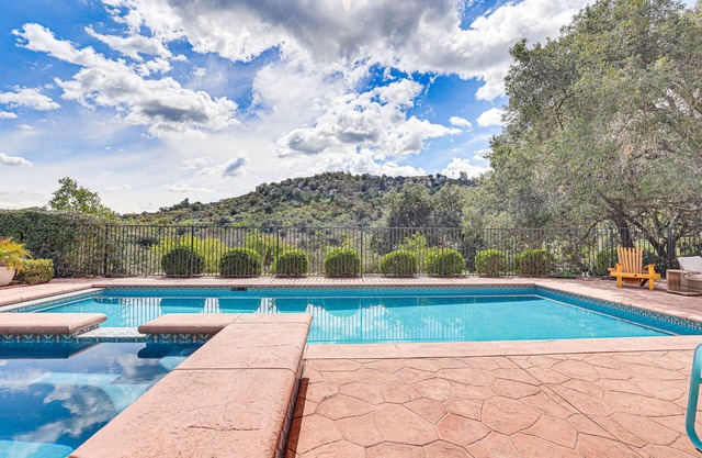 Escondido Home: Private Pool, 2 Grills & Fire Pit!