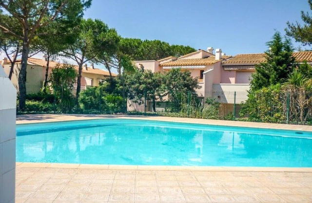 EUREKA 109 - 6 People - Pool and Garden - Near Naturist Village and Beaches