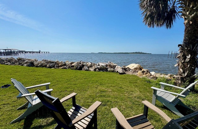 Eva Maes Waterfront Cottage Cedar Key Amazing View