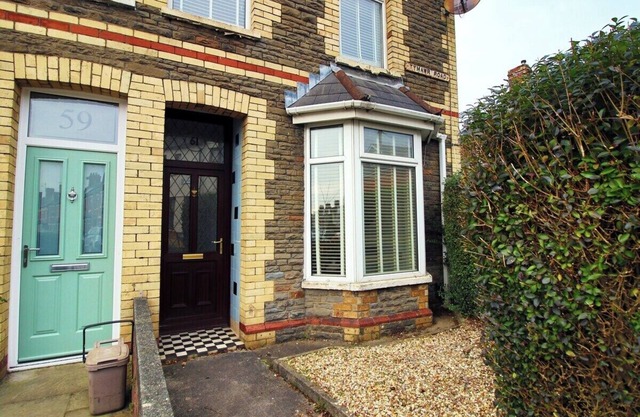 Evansfield Close by Tŷ SA