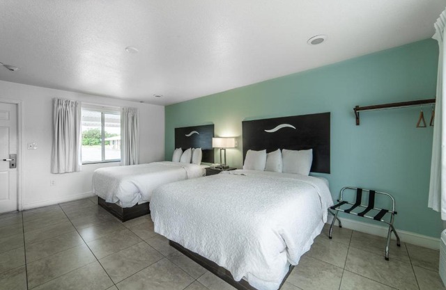 Everglades City Motel - Everglades Adventures Inn