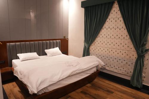 Everland Sanjog Resorts