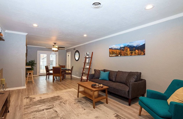 Exceptional 3 bed 2 bath entire home near Anschutz