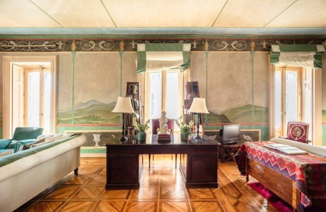 Exceptional Renaissance Suite overlooking Opera and Royal Palace
