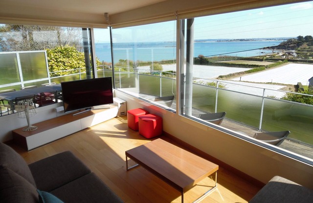 EXCEPTIONAL SEA VIEW - Villa d'Architecte Haut de Gamme*