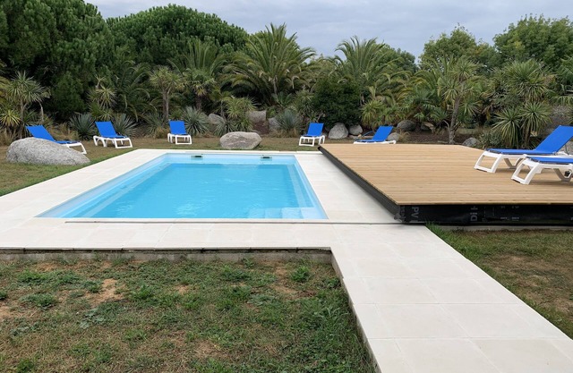 Exceptional site property in park of 80. 000 M2 approx.