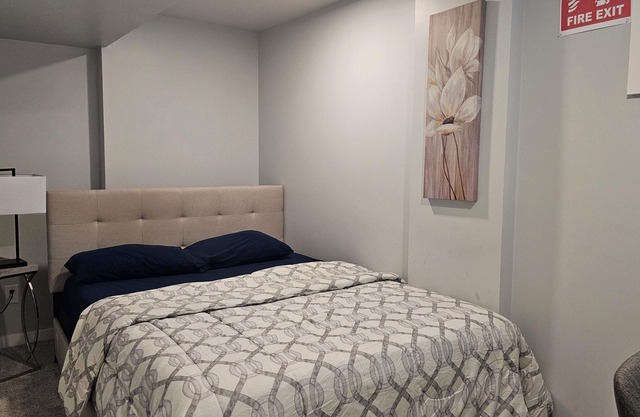 EXCLUSIVE 2-BED PRIVATE COZY BASEMENT
