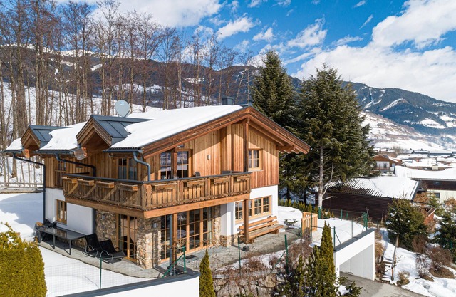 Exclusive and attractive chalet with wellness