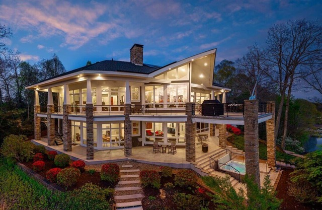 Exclusive Grand Lakefront Escape on Island