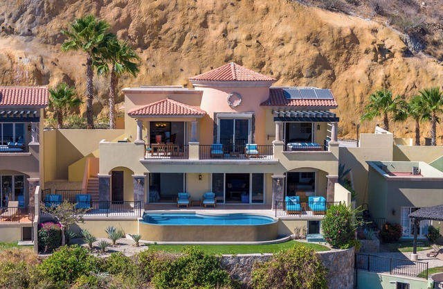 Exclusive Renovated Montecristo 3 BR at Quivira