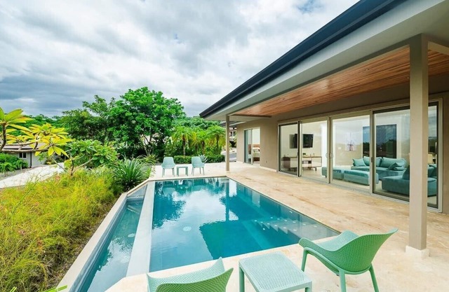 Exclusive Villa in Mar Vista Community!