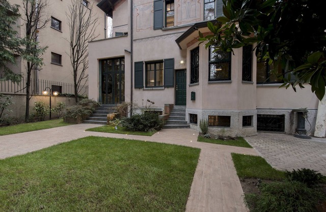 Exclusive Villa in City Life for groups (NO party)