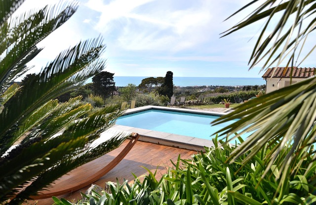 Exclusive villa with private pool, amazing sea view, Wifi, AirConditioning.
